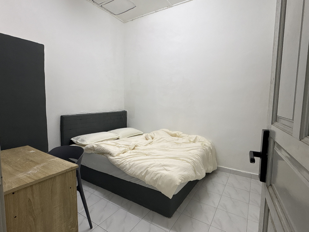 JB Rusa Residences — Room 2