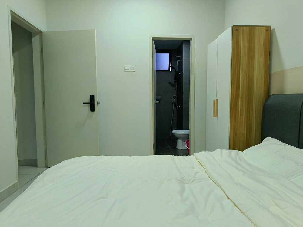 M Vertica Residences — Room 1
