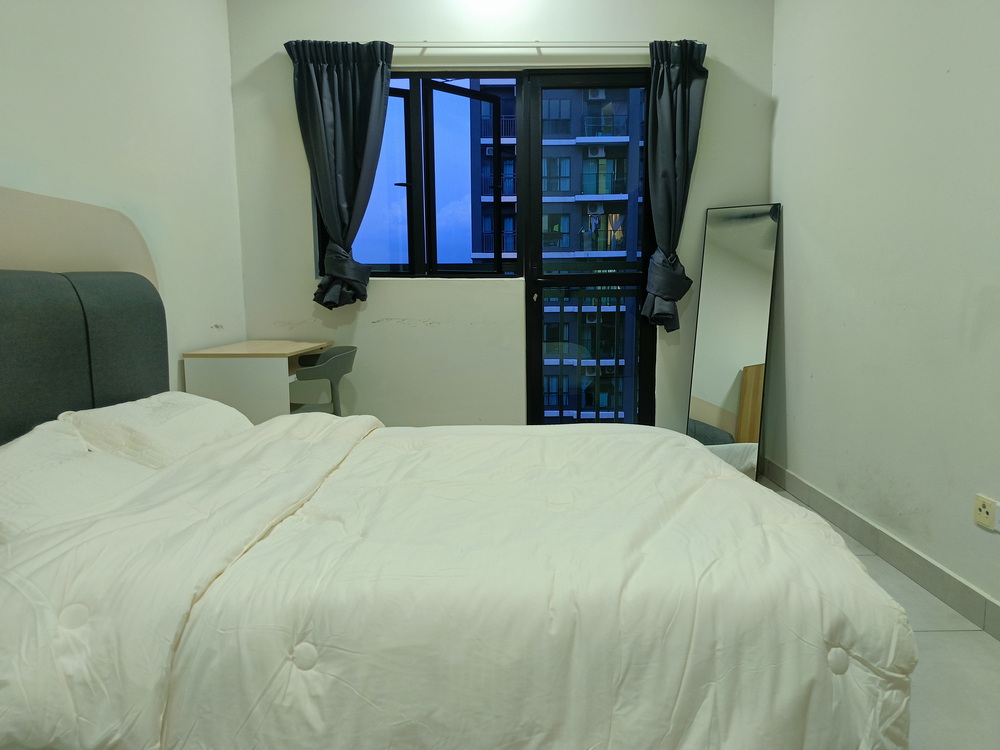M Vertica Residences — Room 1