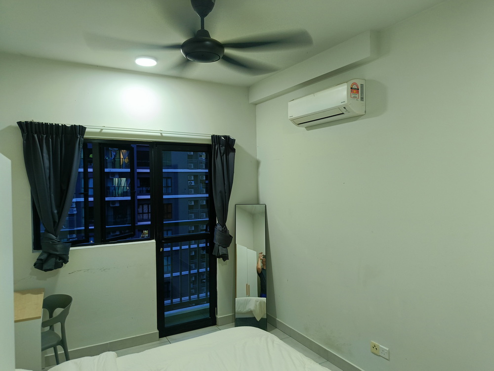 M Vertica Residences — Room 1