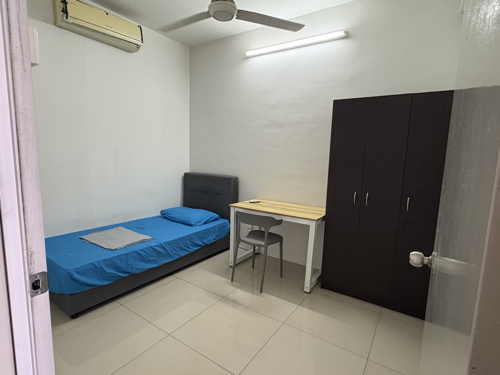 PV 15 Residences — Room 3