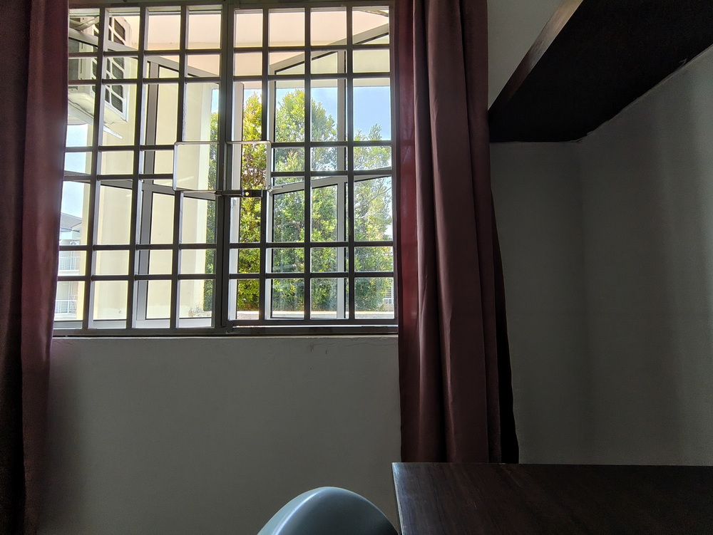 Oxford — Room 1