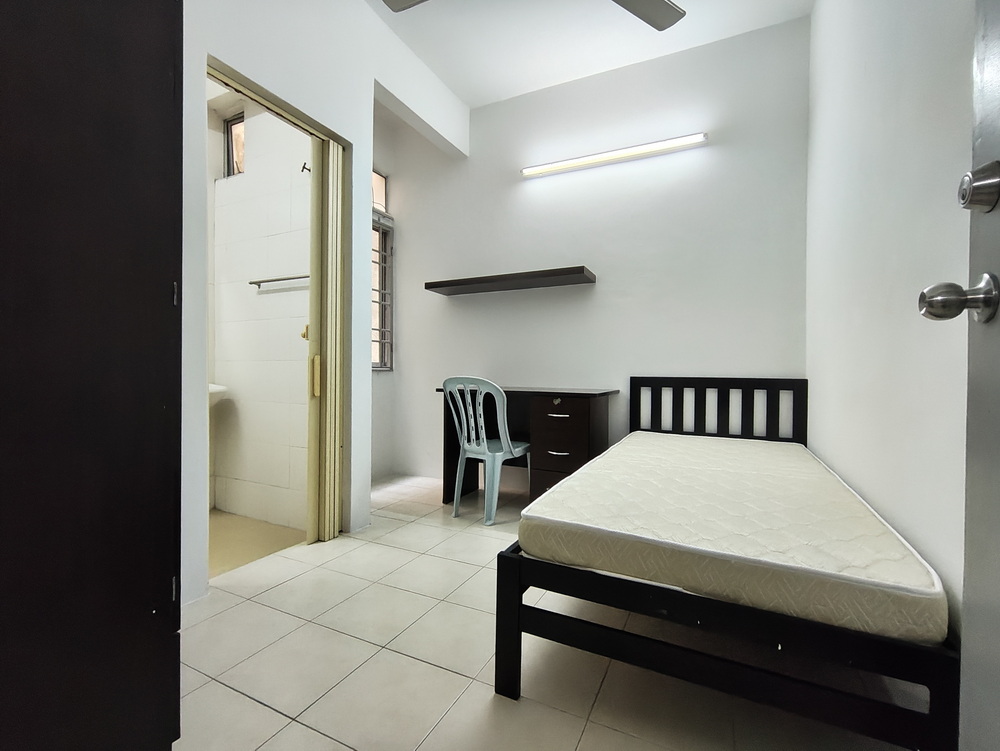 Oxford — Room 2