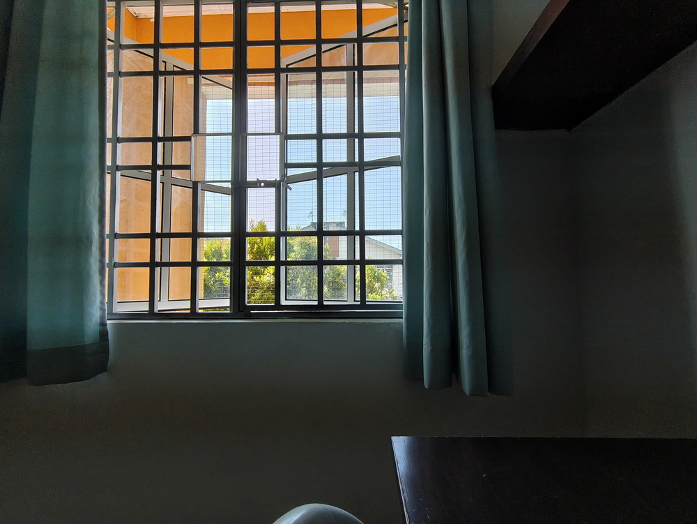 Oxford — Room 4