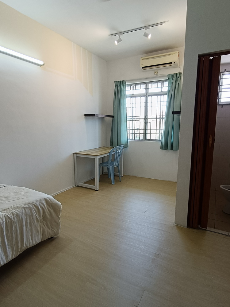 Oxford — Room 4