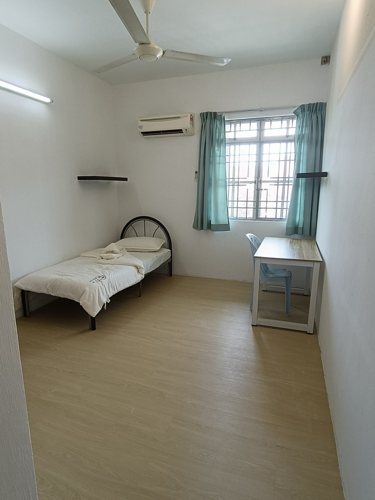 Oxford — Room 5
