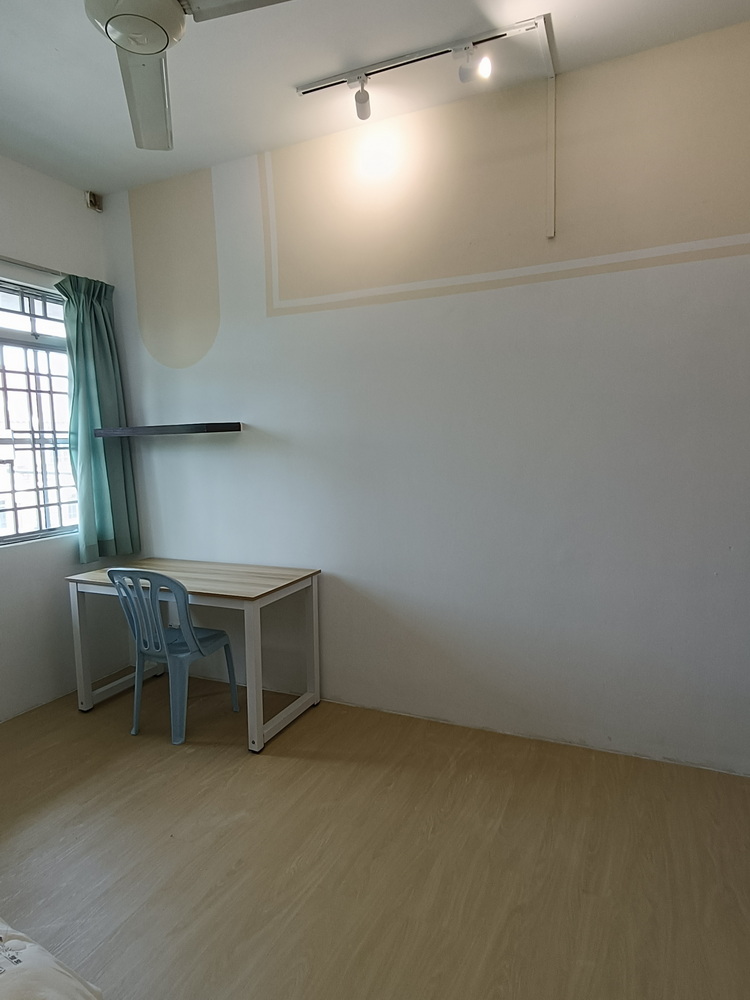 Oxford — Room 5