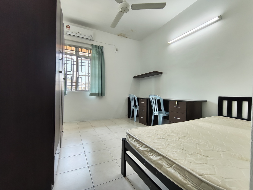 Oxford — Room 5