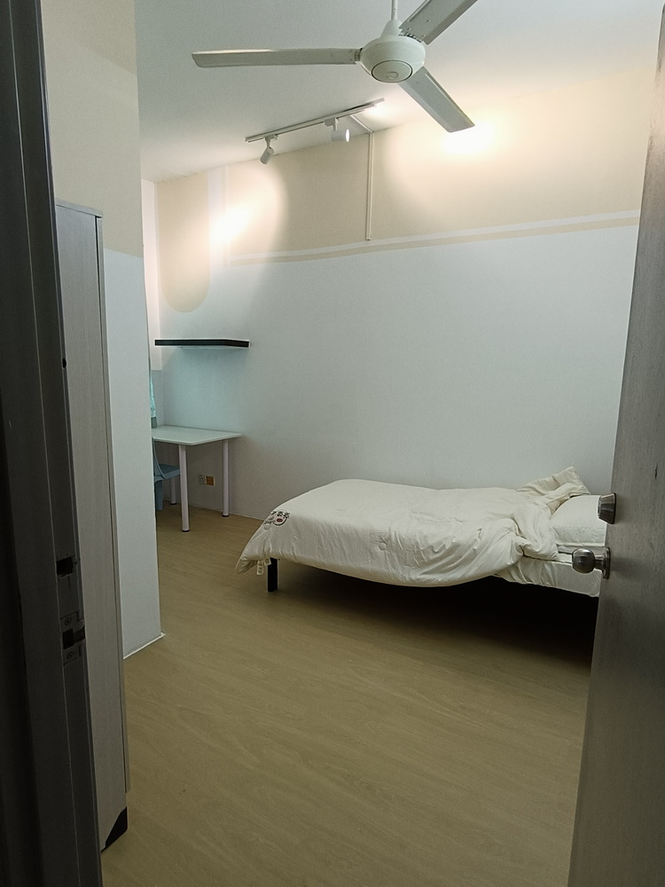 Oxford — Room 7