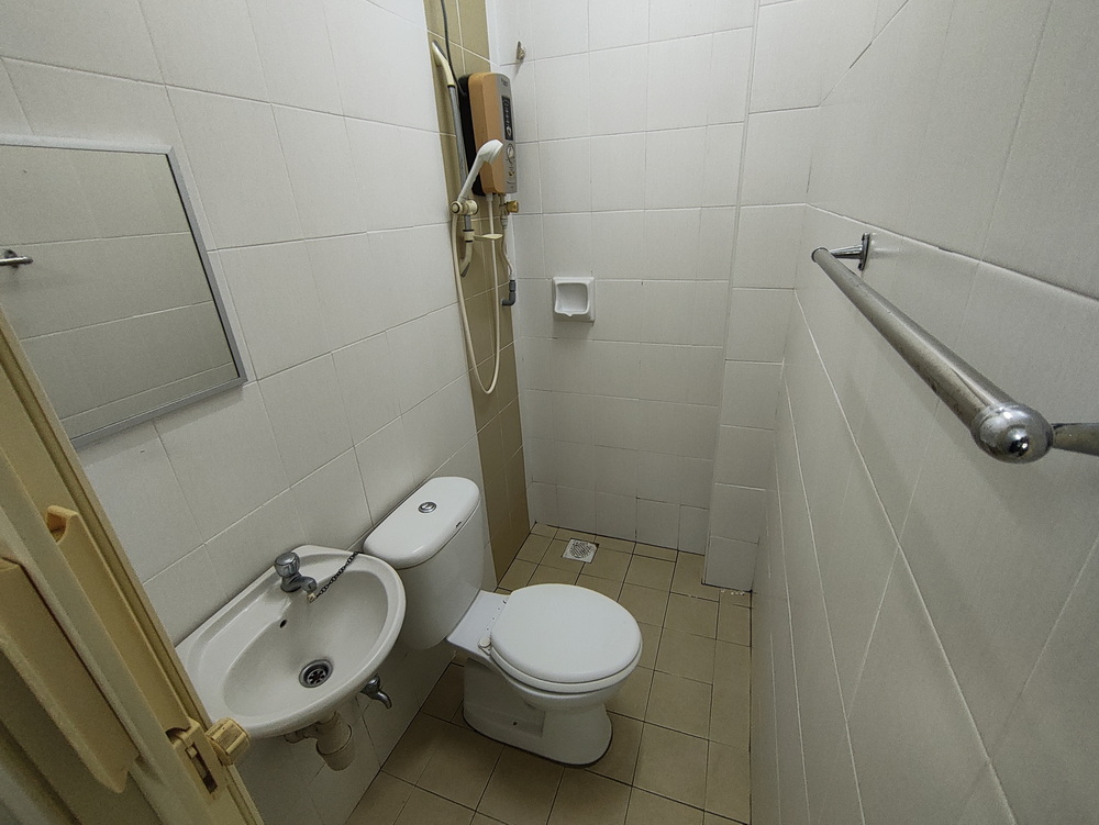 Oxford — Room 9