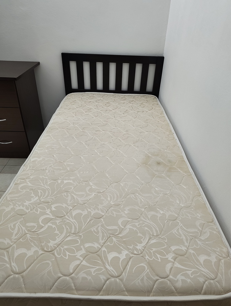 Oxford — Room 10