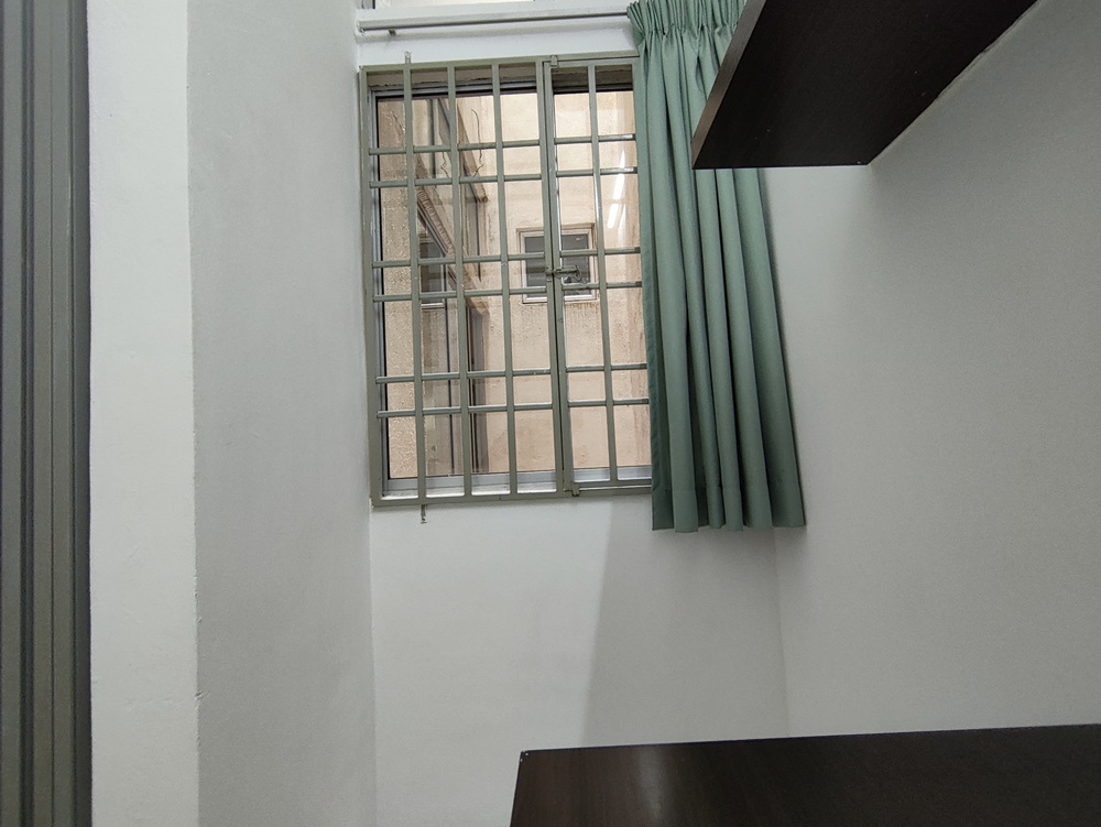 Oxford — Room 10