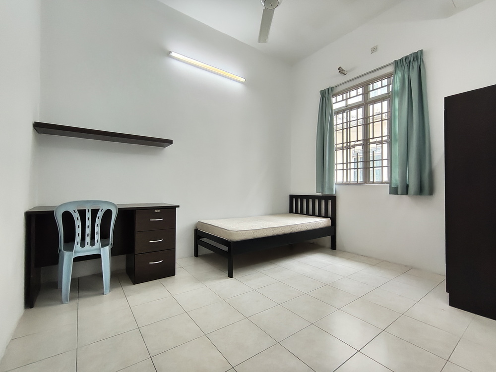Oxford — Room 11