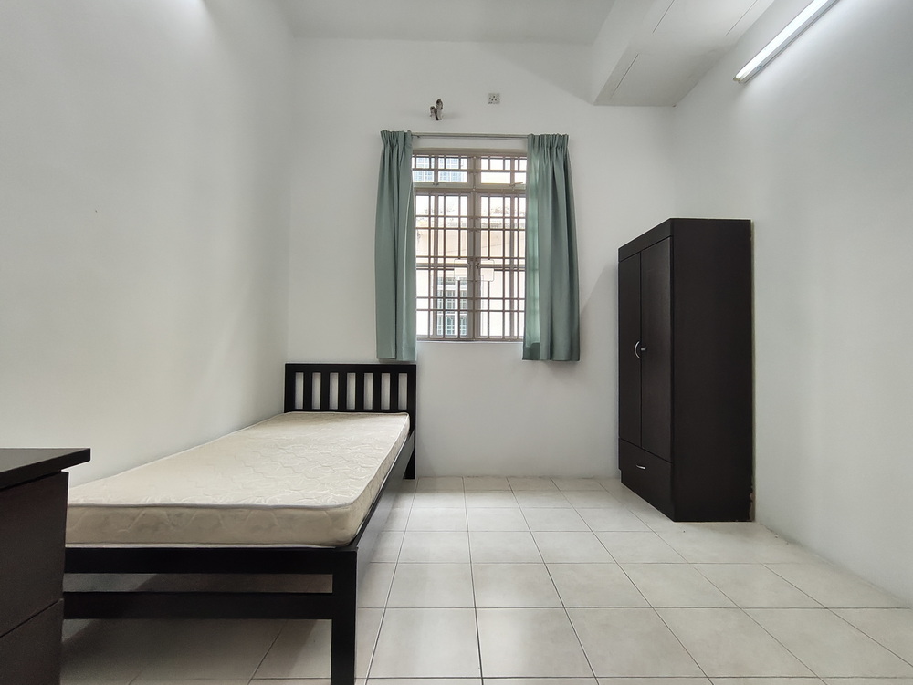 Oxford — Room 11
