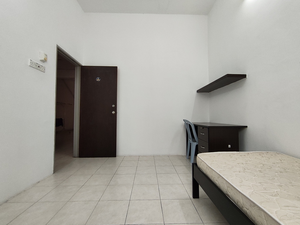 Oxford — Room 11