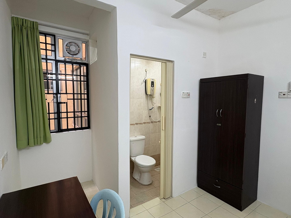 Tsing Hua — Room 1