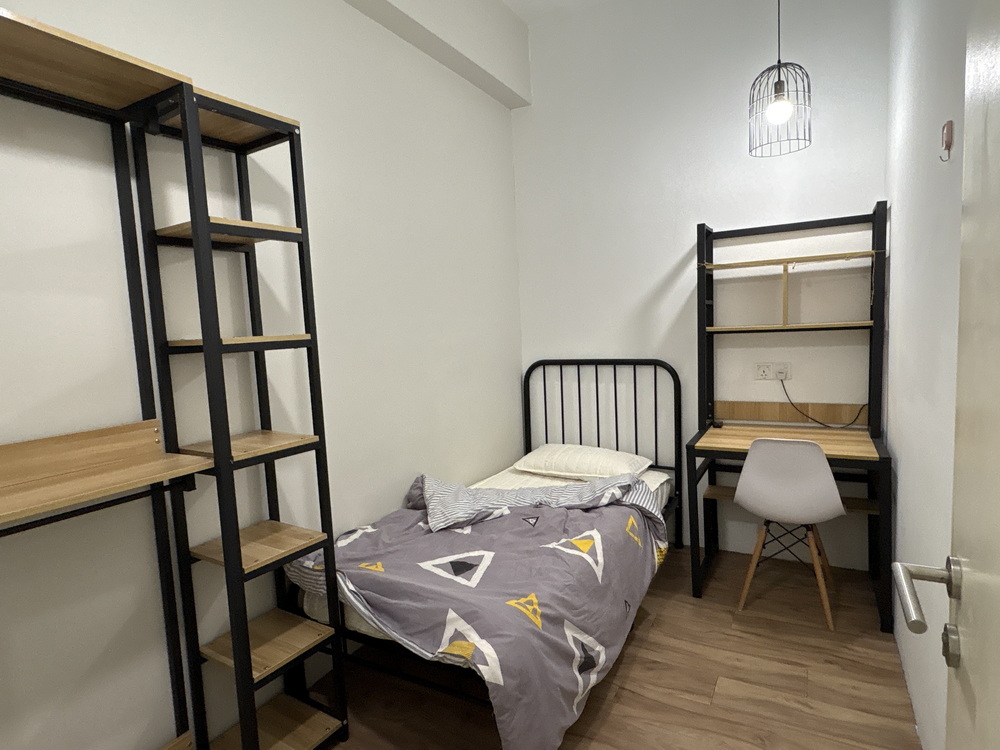 Nadayu Dagang 28 Residences — Room 1