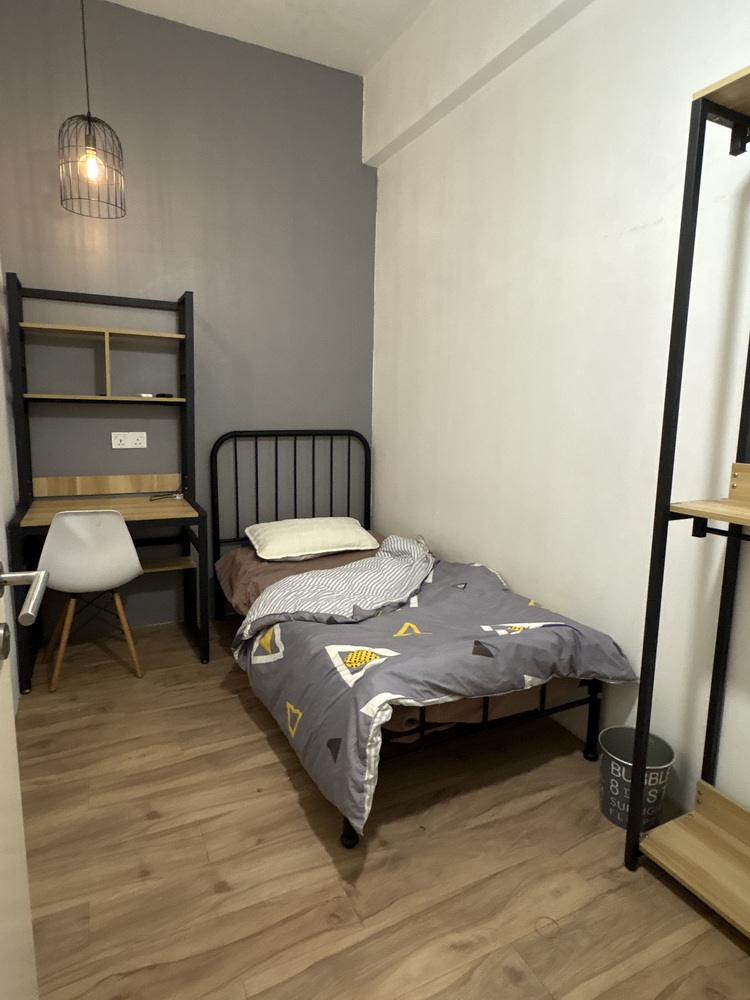 Nadayu Dagang 28 Residences — Room 4