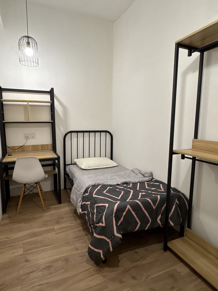 Nadayu Dagang 28 Residences — Room 5