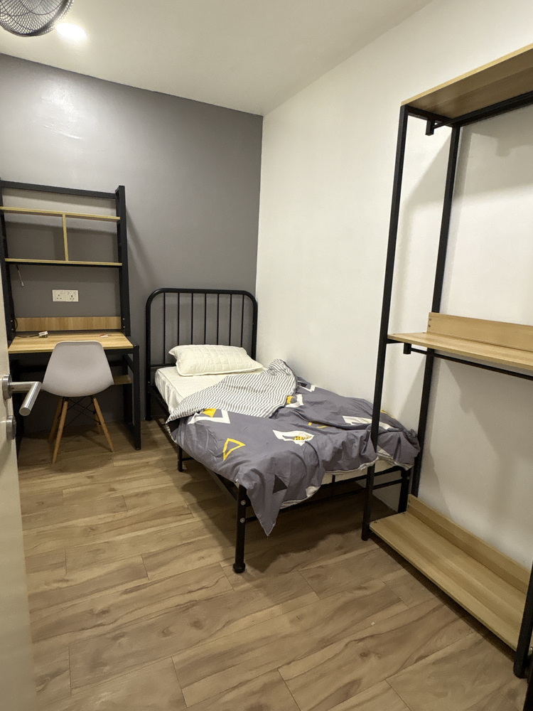 Nadayu Dagang 28 Residences — Room 7