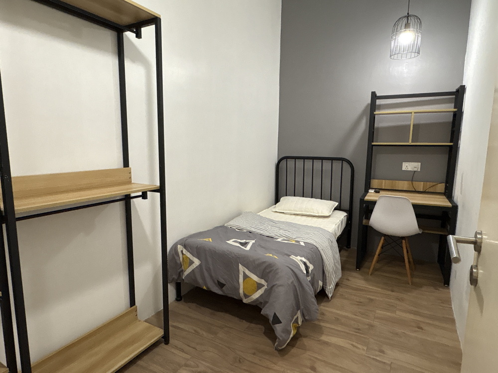 Nadayu Dagang 28 Residences — Room 9