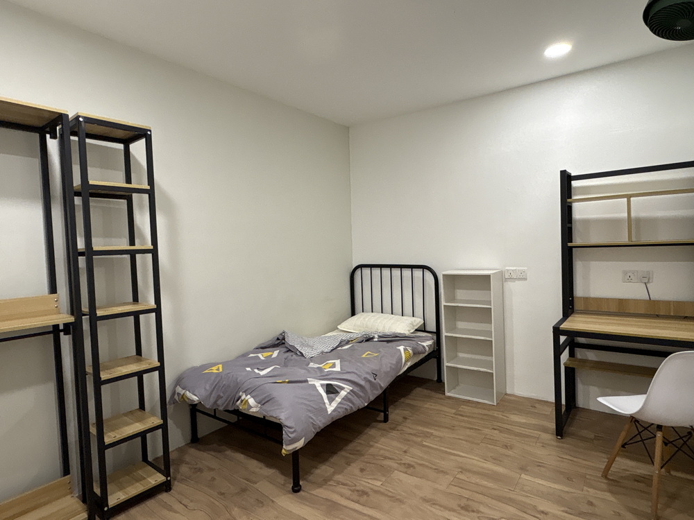 Nadayu Dagang 28 Residences — Room 10