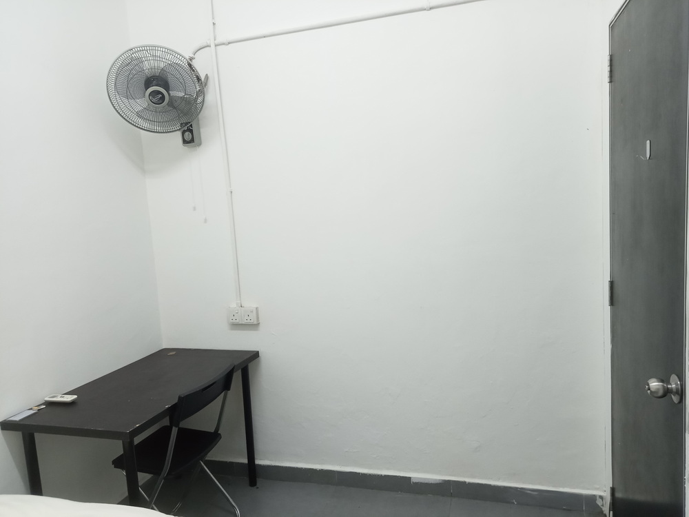 SS15 Residences — Room 2
