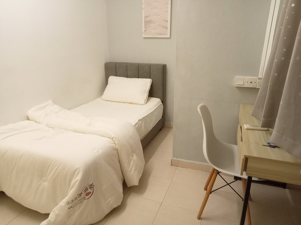 SS15 Residences — Room 3